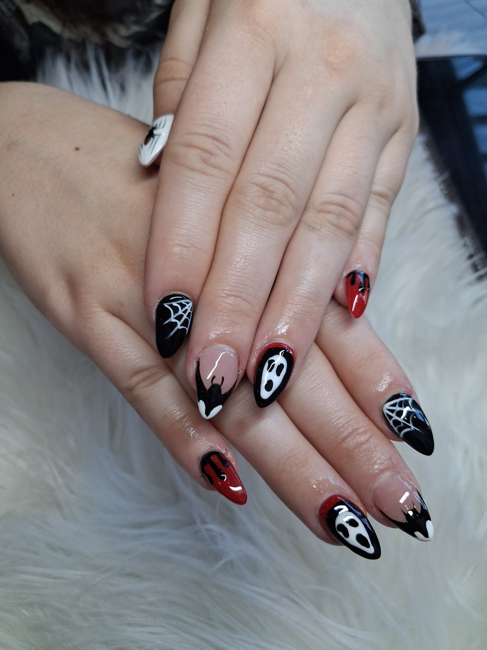 Lily Nails nail photo 1